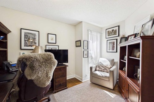 147 Tuscany Meadows Court Nw, Calgary, AB - Indoor