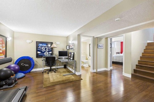 147 Tuscany Meadows Court Nw, Calgary, AB - Indoor