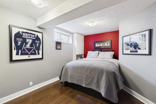 147 Tuscany Meadows Court Nw, Calgary, AB - Indoor Photo Showing Bedroom