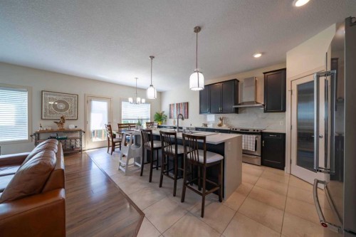144 Everhollow Street Sw, Calgary, AB - Indoor