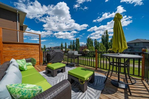 144 Everhollow Street Sw, Calgary, AB - Outdoor