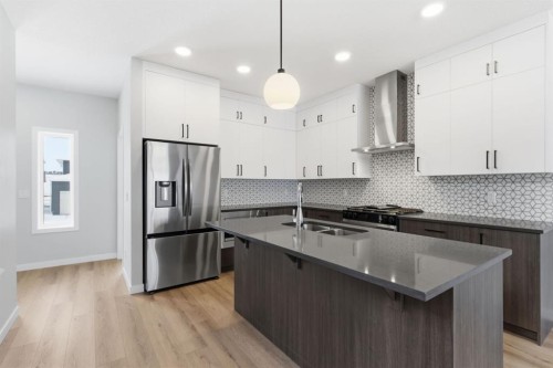 440 Lewiston Landing Ne, Calgary, AB - Indoor Photo Showing Kitchen With Double Sink With Upgraded Kitchen
