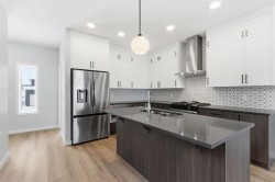 440 Lewiston Landing NECalgary, AB T3P 2J5