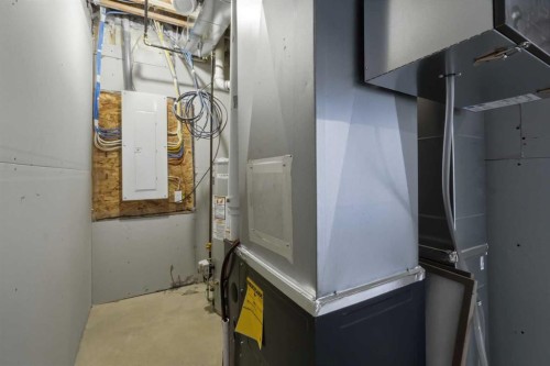 27 Verdure Gate Sw, Calgary, AB - Indoor