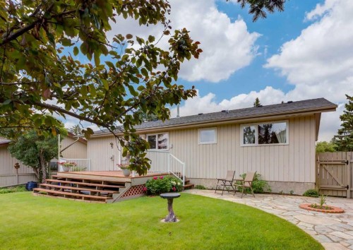 9527 Oakland Way Sw, Calgary, AB - Outdoor With Deck Patio Veranda