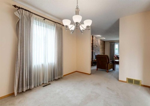9527 Oakland Way Sw, Calgary, AB - Indoor Photo Showing Other Room