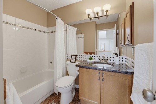 359 Hidden Ranch Place Nw, Calgary, AB - Indoor Photo Showing Bathroom