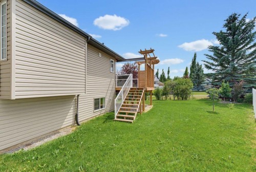 359 Hidden Ranch Place Nw, Calgary, AB - Outdoor