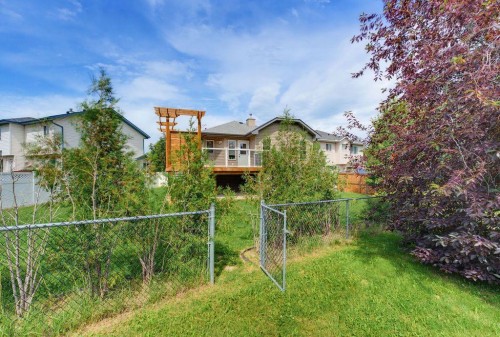 359 Hidden Ranch Place Nw, Calgary, AB - Outdoor