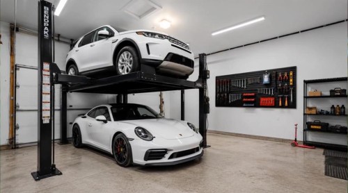 3041 1 Street Sw, Calgary, AB - Indoor Photo Showing Garage