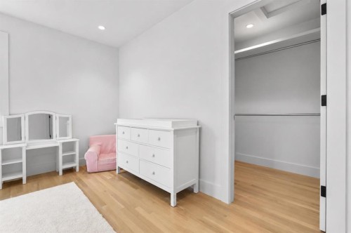 3041 1 Street Sw, Calgary, AB - Indoor