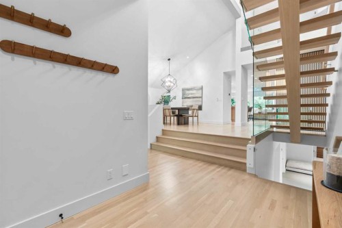 3041 1 Street Sw, Calgary, AB - Indoor Photo Showing Other Room