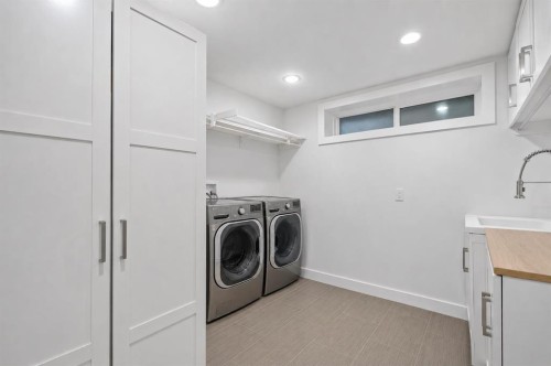 3041 1 Street Sw, Calgary, AB - Indoor Photo Showing Laundry Room