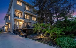 2-2412 Kensington Road NW Calgary, AB T2N 3S1