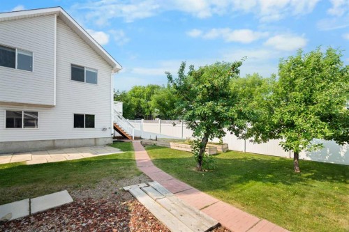 38 Hidden Spring Circle Nw, Calgary, AB 