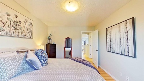 7 Bridlecrest Boulevard Sw, Calgary, AB - Indoor Photo Showing Bedroom