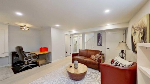 7 Bridlecrest Boulevard Sw, Calgary, AB - Indoor Photo Showing Living Room