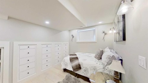 7 Bridlecrest Boulevard Sw, Calgary, AB - Indoor Photo Showing Bedroom