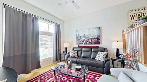 7 Bridlecrest Boulevard Sw, Calgary, AB - Indoor Photo Showing Living Room