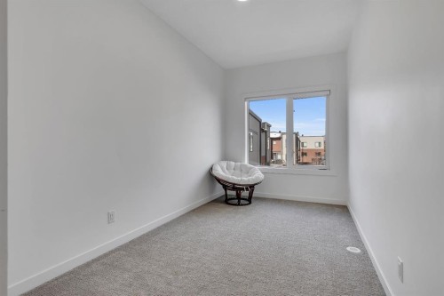 171 Greenbriar Place Nw, Calgary, AB - Indoor Photo Showing Other Room