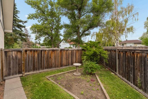 604 Foritana Road Se, Calgary, AB - Outdoor