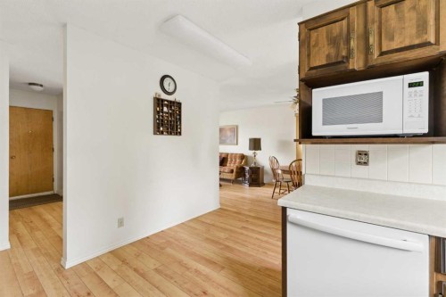 604 Foritana Road Se, Calgary, AB - Indoor Photo Showing Other Room