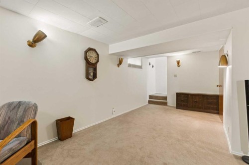 604 Foritana Road Se, Calgary, AB - Indoor