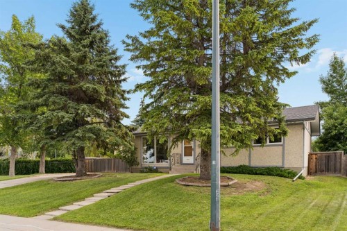 604 Foritana Road Se, Calgary, AB - Outdoor