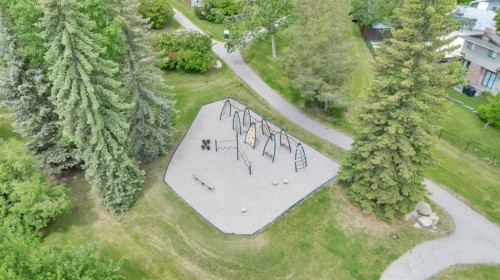 808 Canterbury Drive Sw, Calgary, AB 