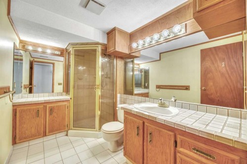 808 Canterbury Drive Sw, Calgary, AB 