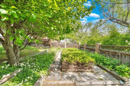 808 Canterbury Drive Sw, Calgary, AB 