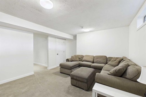 70 Coventry Crescent Ne, Calgary, AB - Indoor