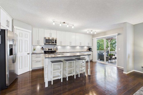 70 Coventry Crescent Ne, Calgary, AB - Indoor Photo Showing Kitchen With Upgraded Kitchen