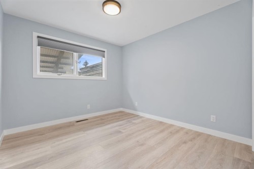 9408 5 Street Se, Calgary, AB - Indoor Photo Showing Other Room