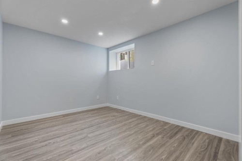 9408 5 Street Se, Calgary, AB - Indoor Photo Showing Other Room