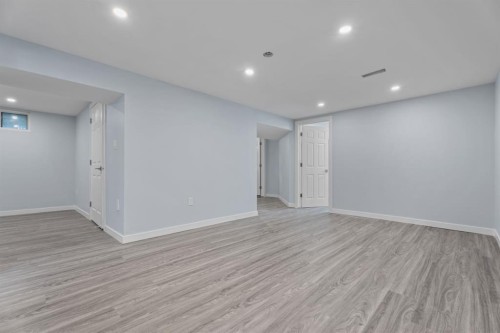 9408 5 Street Se, Calgary, AB - Indoor