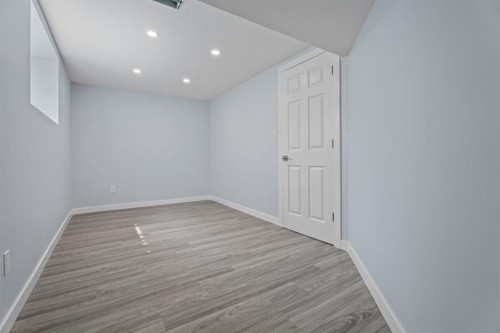 9408 5 Street Se, Calgary, AB - Indoor Photo Showing Other Room