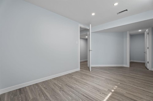 9408 5 Street Se, Calgary, AB - Indoor Photo Showing Other Room