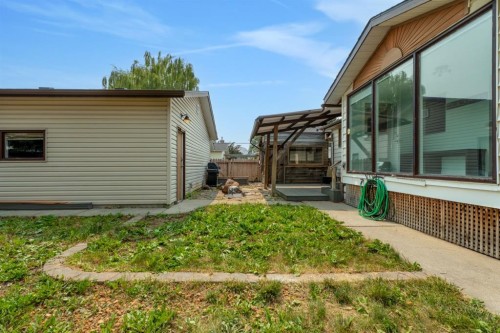 9408 5 Street Se, Calgary, AB - Outdoor With Exterior