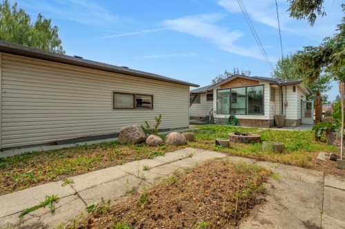 9408 5 Street Se, Calgary, AB - Outdoor