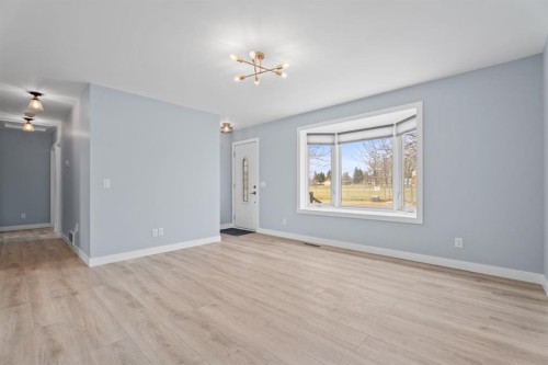 9408 5 Street Se, Calgary, AB - Indoor Photo Showing Other Room