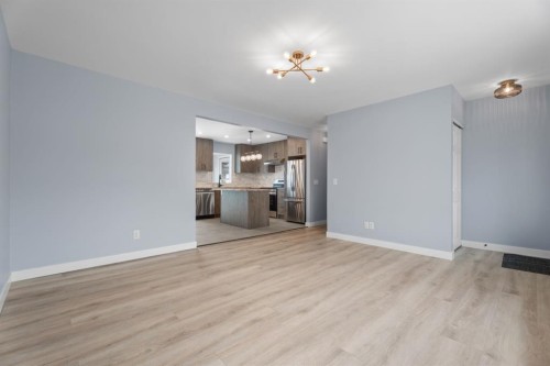 9408 5 Street Se, Calgary, AB - Indoor Photo Showing Other Room