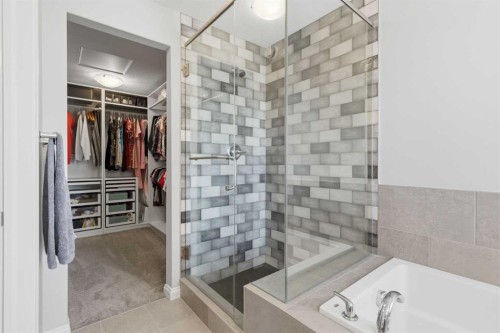 283 Nolanhurst Crescent Nw, Calgary, AB - Indoor Photo Showing Bathroom