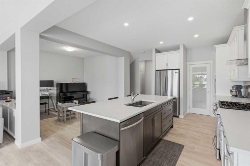 283 Nolanhurst Crescent Nw, Calgary, AB - Indoor Photo Showing Kitchen With Double Sink With Upgraded Kitchen