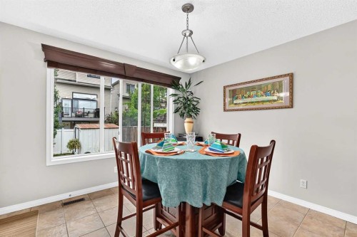 53 Everhollow Park Sw, Calgary, AB - Indoor Photo Showing Dining Room