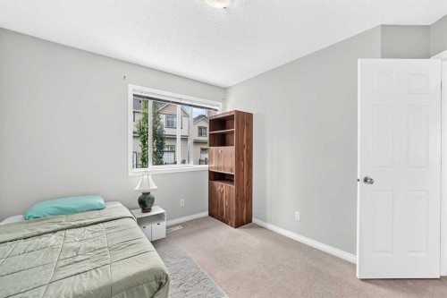 53 Everhollow Park Sw, Calgary, AB - Indoor Photo Showing Bedroom