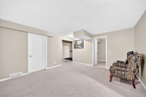 53 Everhollow Park Sw, Calgary, AB - Indoor Photo Showing Other Room