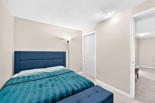 53 Everhollow Park Sw, Calgary, AB - Indoor Photo Showing Bedroom