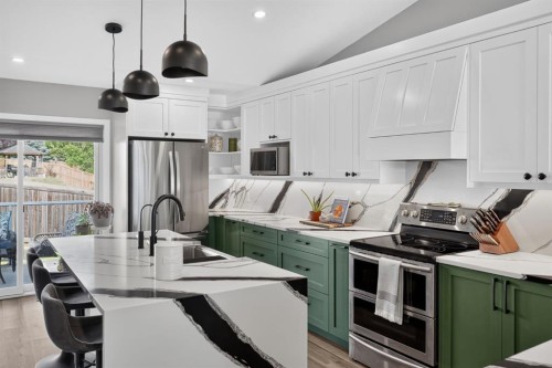 107 Edgevalley Close Nw, Calgary, AB - Indoor Photo Showing Kitchen