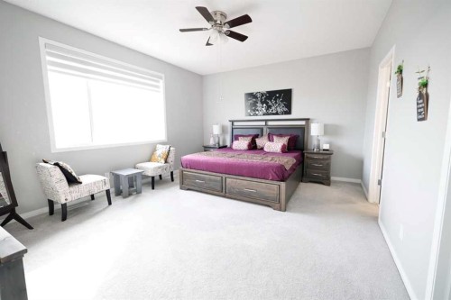 163 Cityside Park Ne, Calgary, AB - Indoor Photo Showing Bedroom